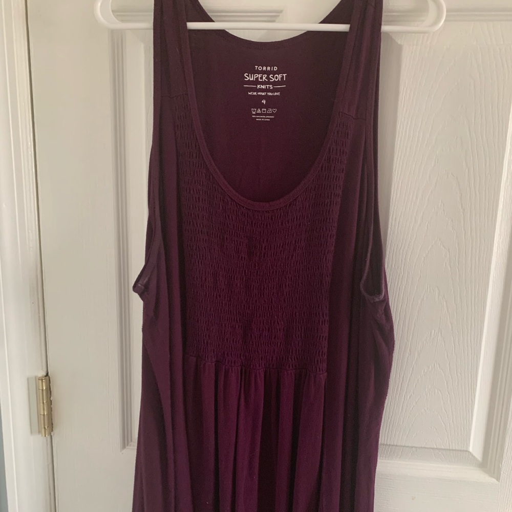 Torrid size 4. Super soft tank. Adorable.